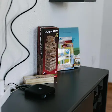 Apartament 2 Min Walk To Main Street & 2bdr & Free Street Parking Sandanski