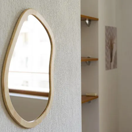 2 Min Walk To Main Street & 2bdr & Free Street Parking Apartament Sandanski